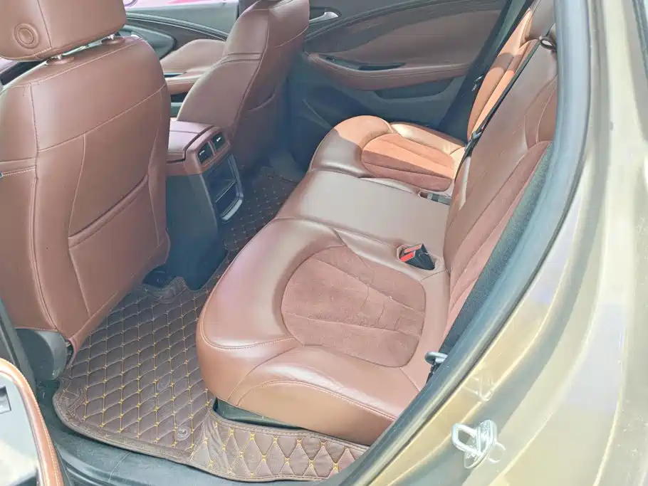 Buick Envision Plus 2017 — фото 11