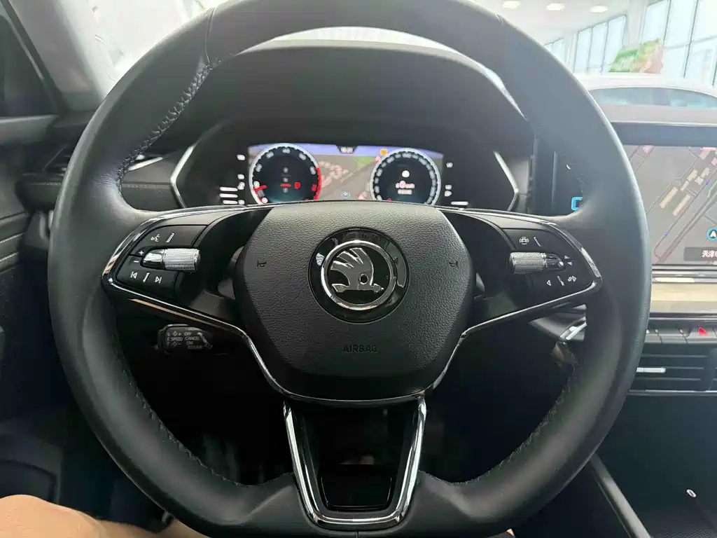 Skoda Octavia 2022 — фото 14