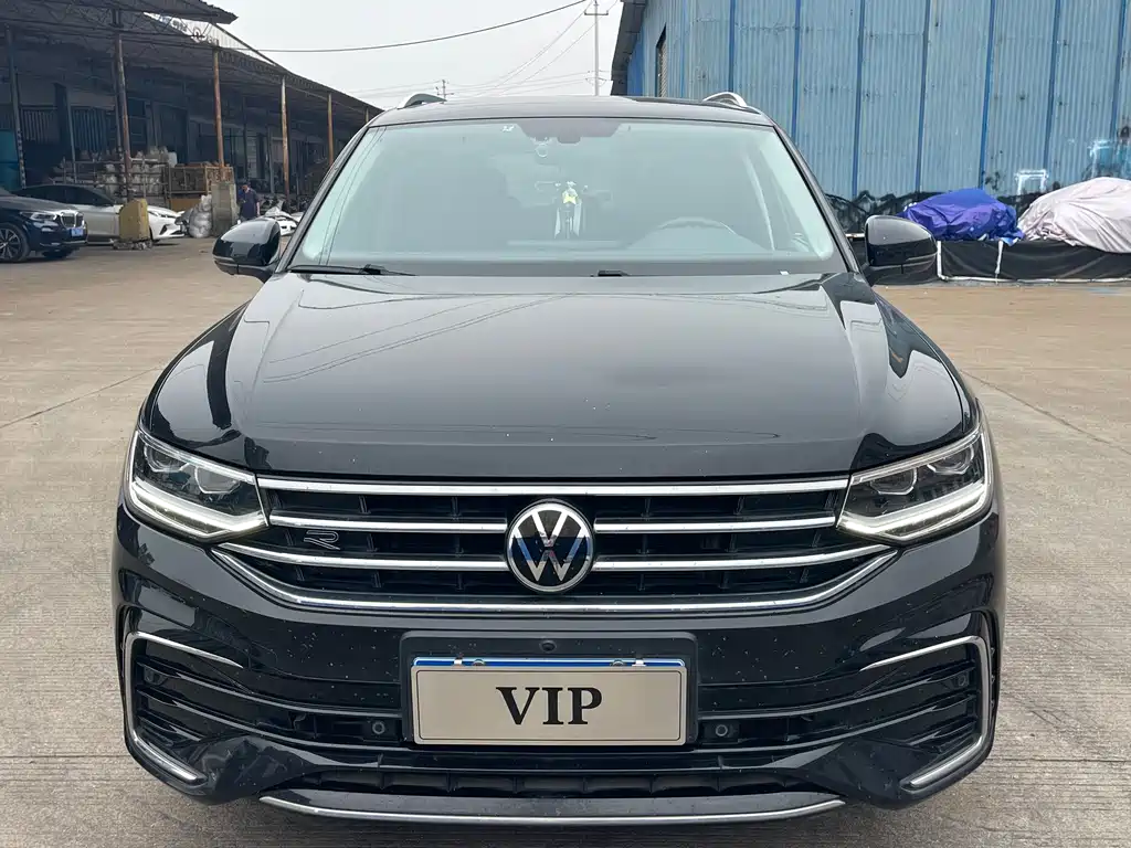 Volkswagen Tiguan L 2022 — фото 2