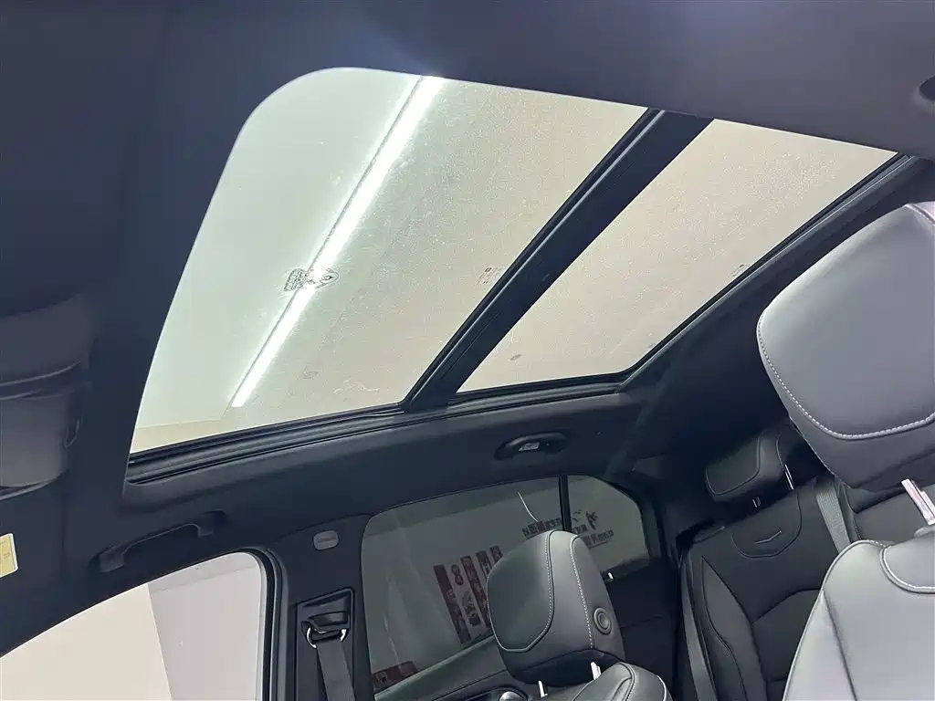 Cadillac XT4 2024 — фото 15