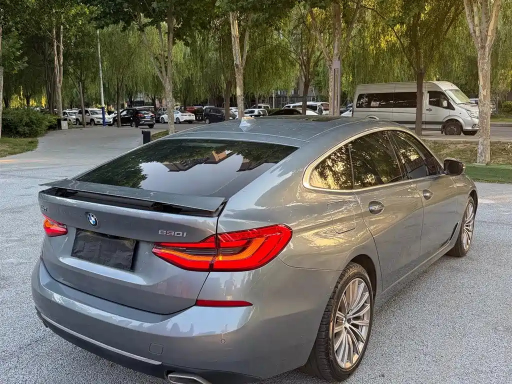 BMW 6 Series GT 2018 — фото 8