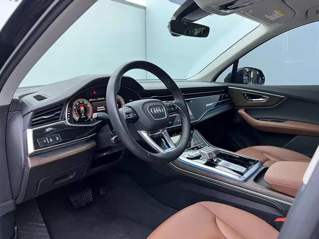 Audi Q7 2024 — фото 17