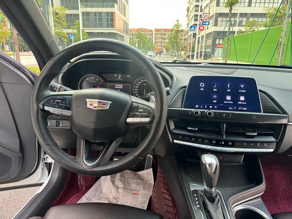 Cadillac CT4 2021 — фото 11