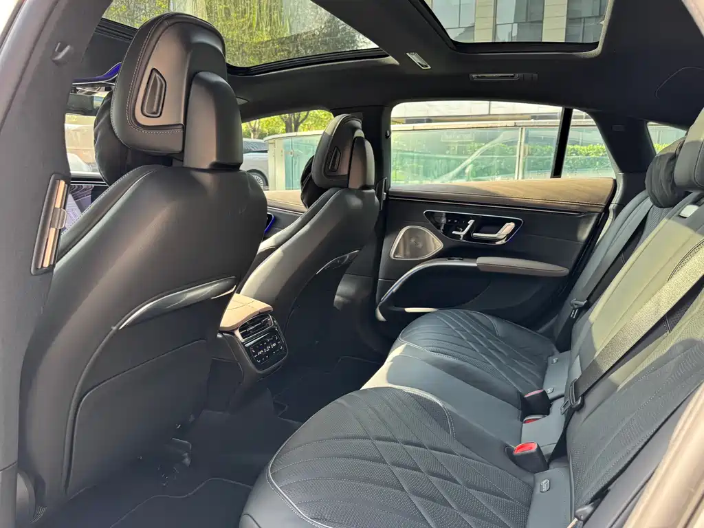 Mercedes-Benz EQS 2023 — фото 10