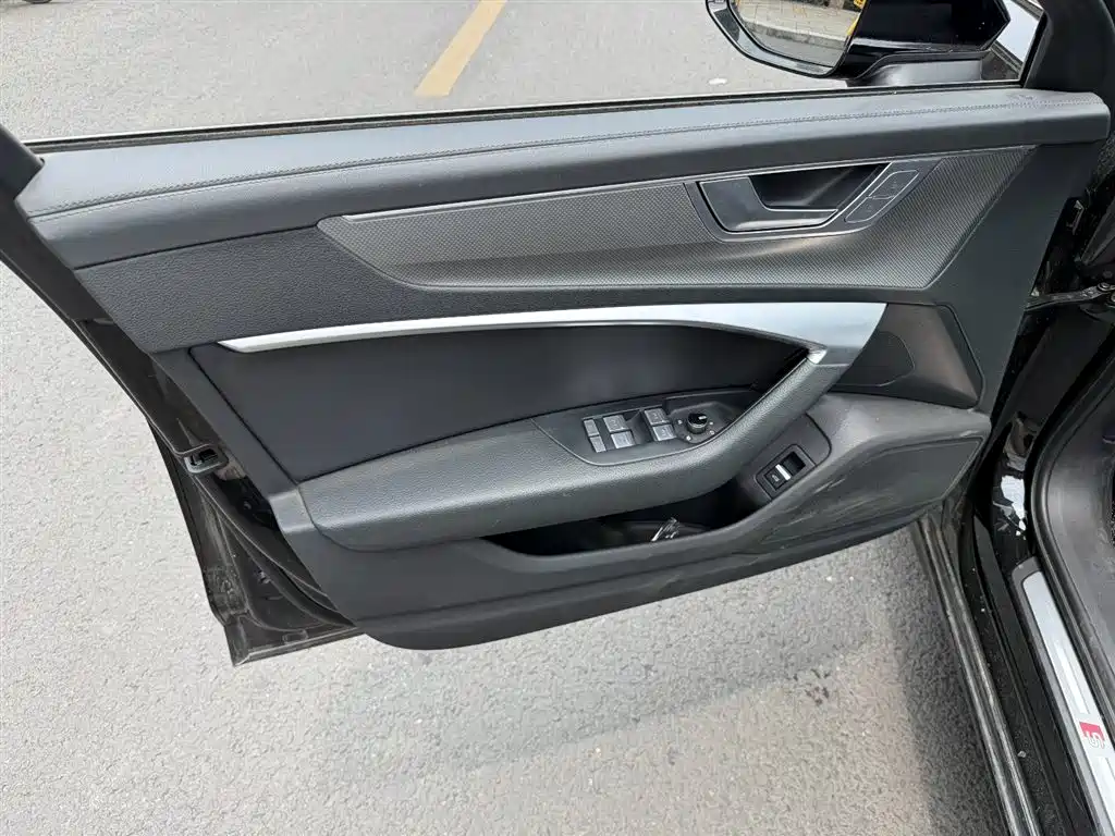 Audi A6L 2024