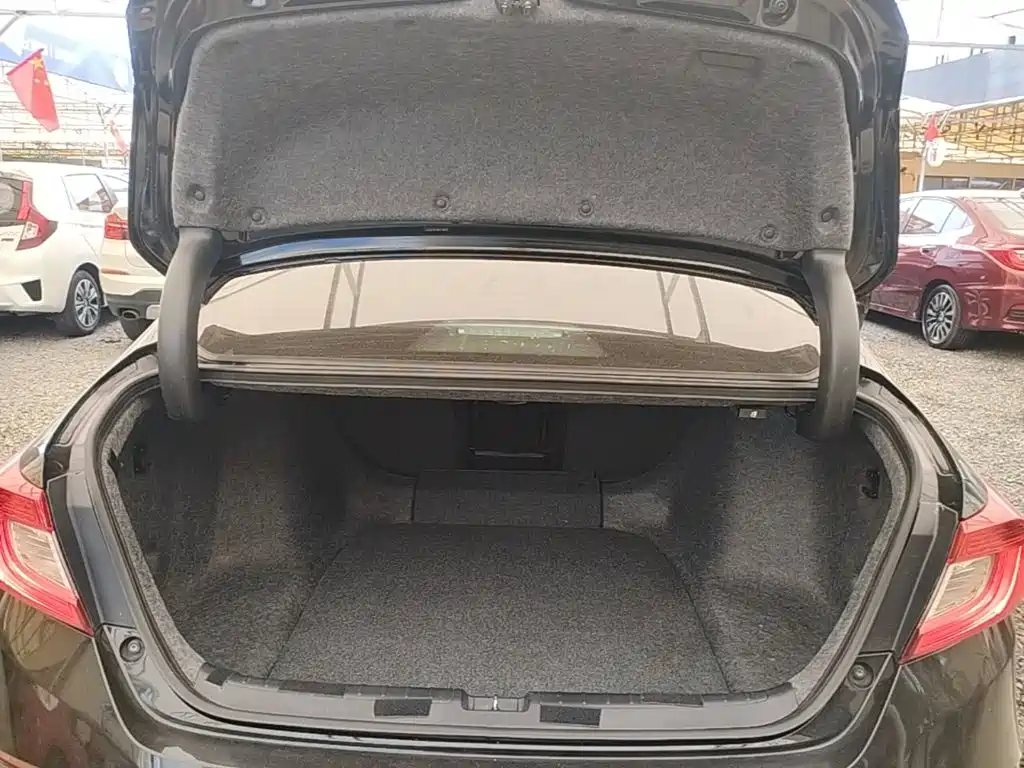 Honda Accord 2021 — фото 19
