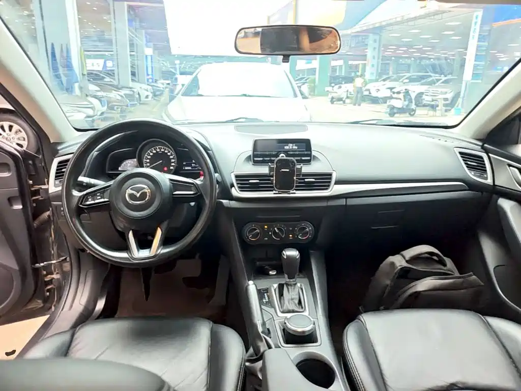 Mazda 3 Angkesela 2019 — фото 10