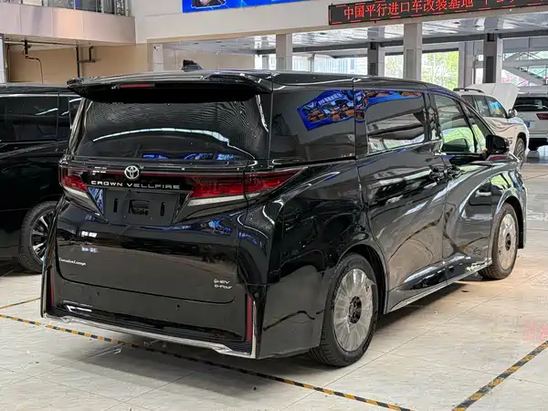 Toyota Vellfire 2025