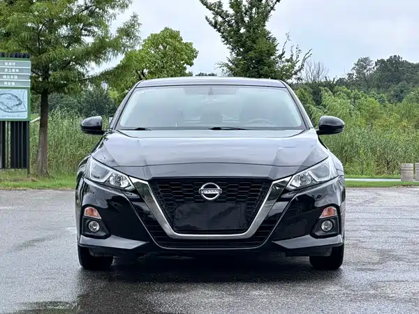 Nissan Teana 2022
