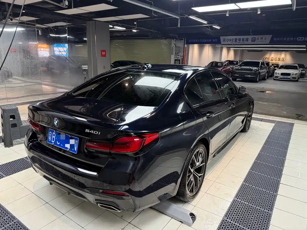 BMW 5 Series 2022