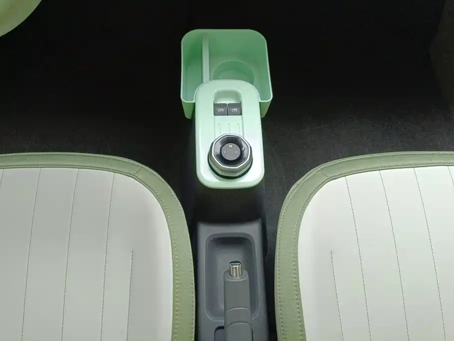 Geely Galaxy Panda 2024 — фото 16