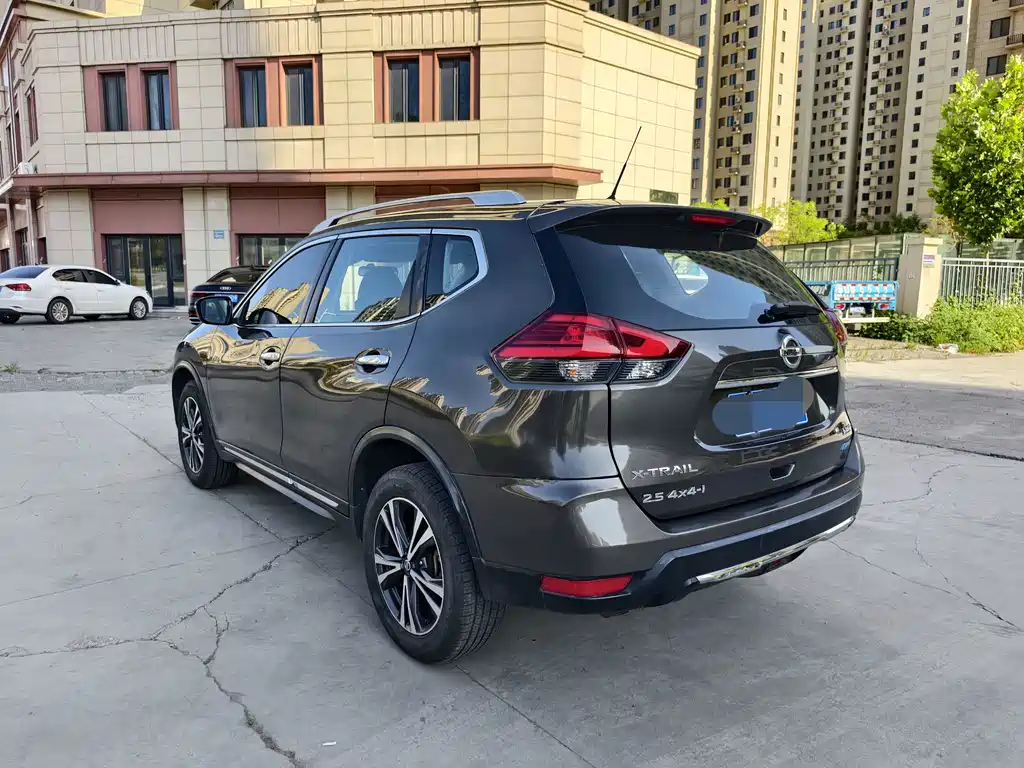 Nissan X-Trail 2018 — фото 6
