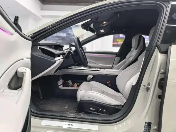Xiaomi SU7 2024