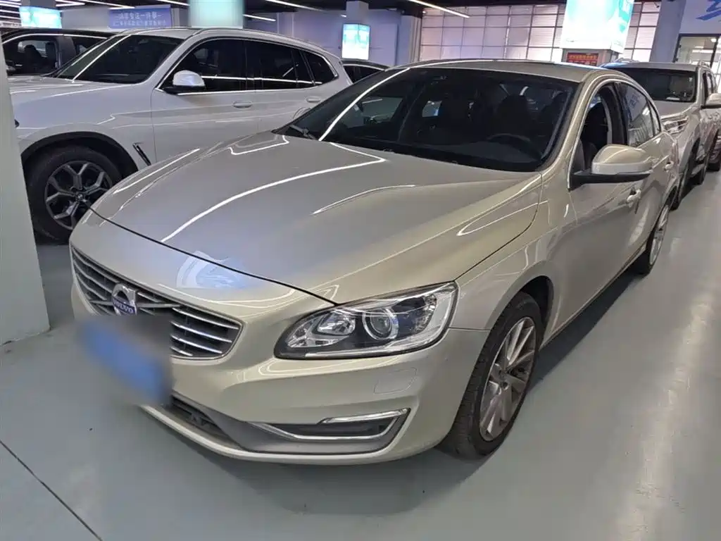 Volvo S60 2016 — фото 2