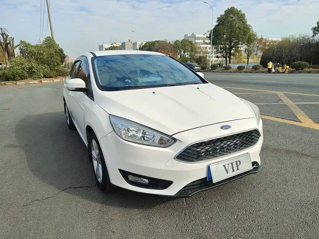 Ford Focus 2016 — фото 3