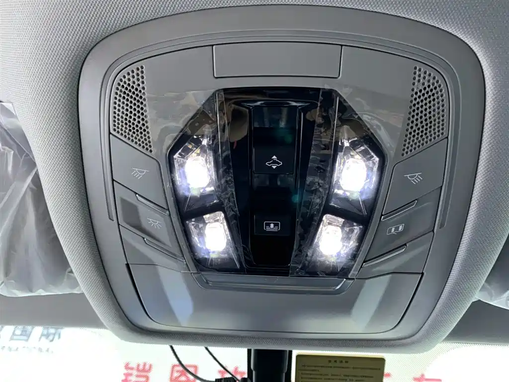 Chery Tiggo 8 2022 — фото 24