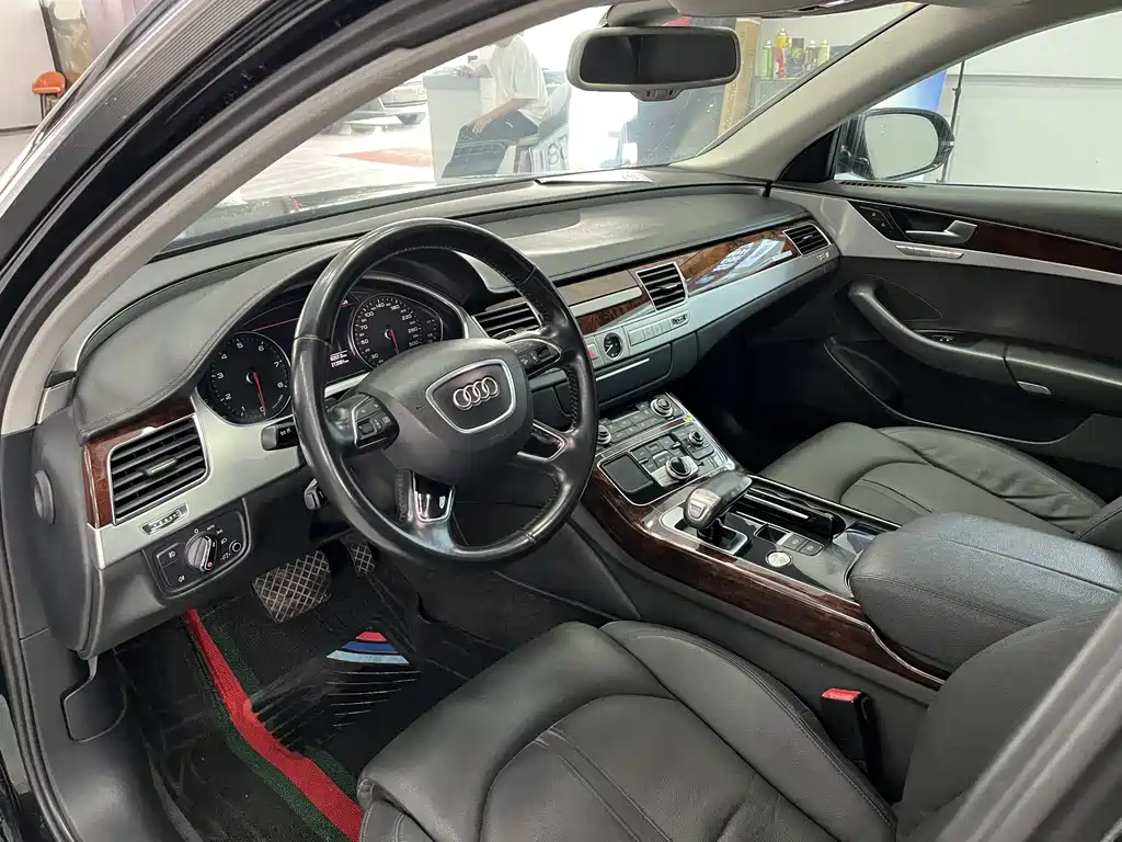 Audi A8 2013