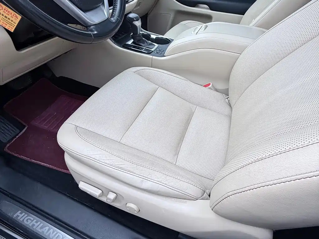 Toyota Highlander 2017 — фото 13