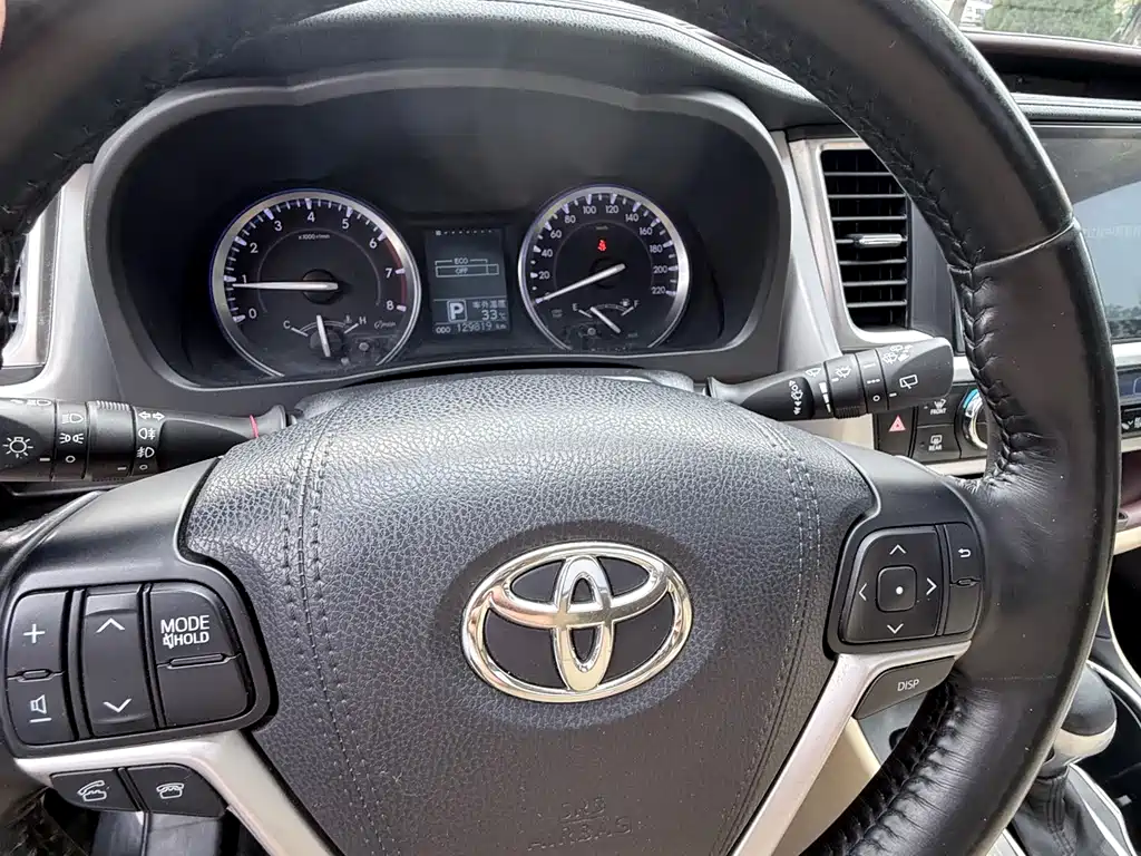 Toyota Highlander 2017 — фото 14