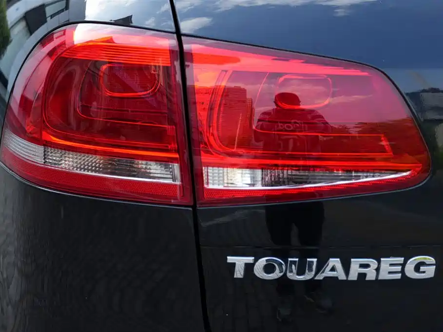 Volkswagen Touareg 2015 — фото 11