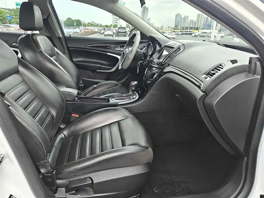 Buick Regal 2016 — фото 14