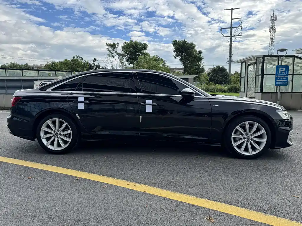 Audi A6L 2024 — фото 26