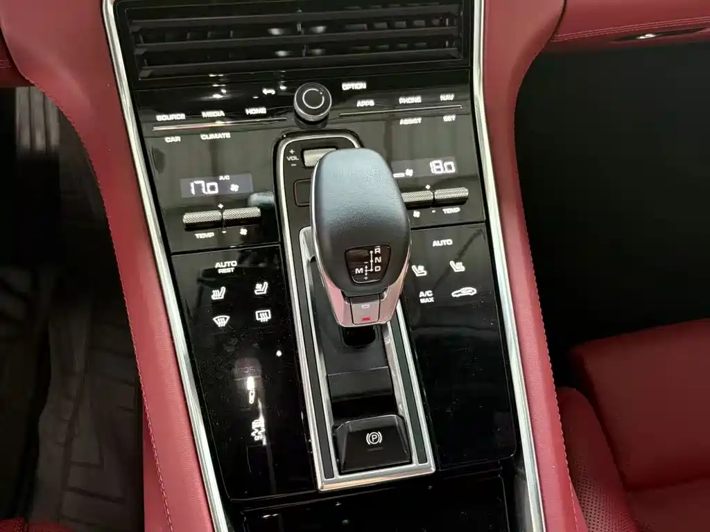 Porsche Panamera 2023 — фото 4