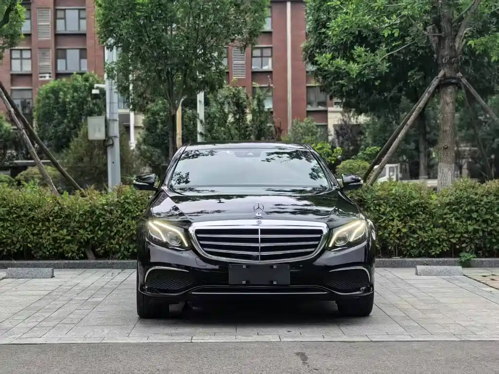 Mercedes-Benz E-Class 2019 — фото 2