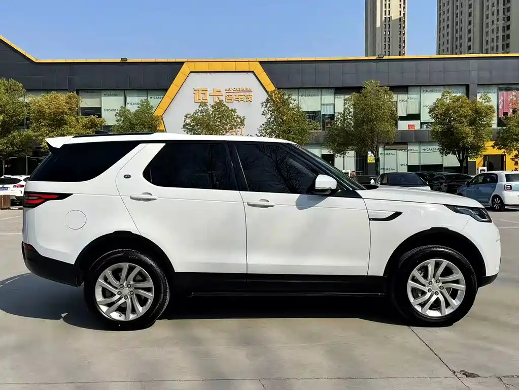 Land Rover Discovery 2019 — фото 6