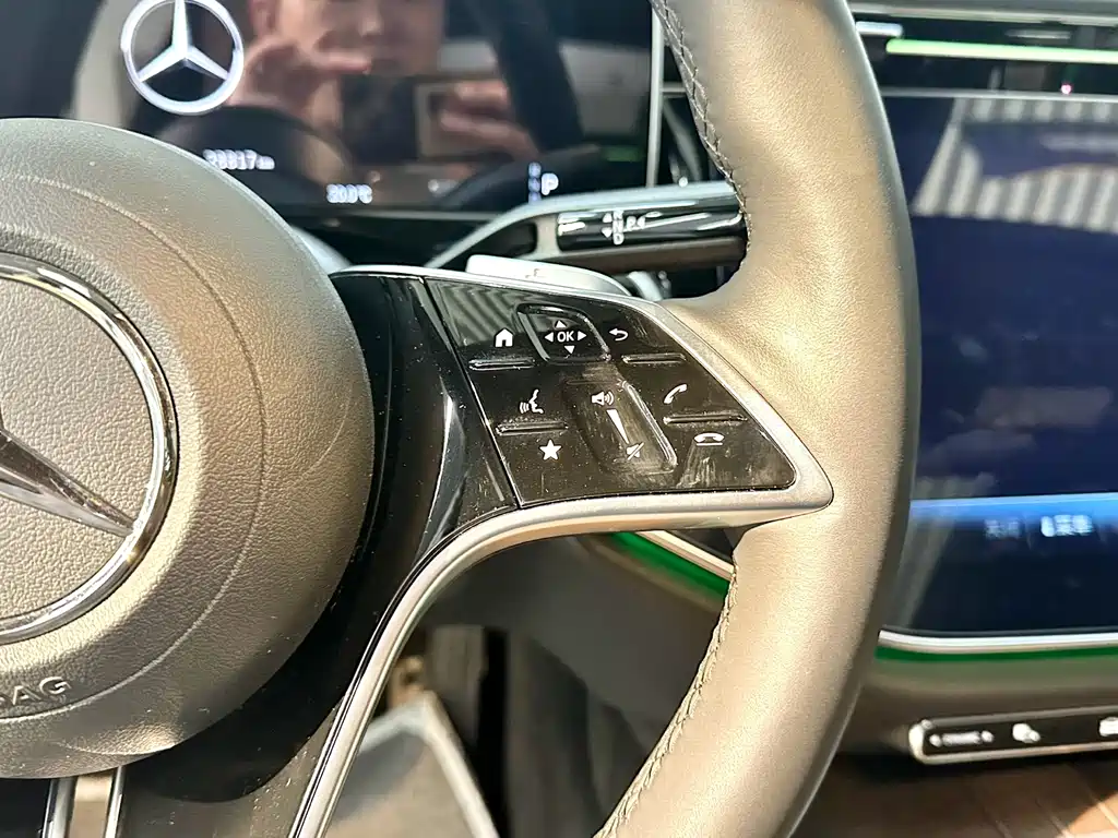 Mercedes-Benz E-Class 2024 — фото 15
