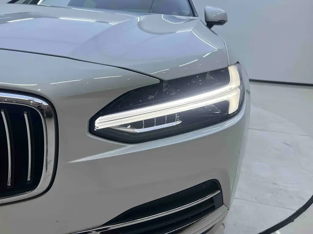 Volvo S90 PHEV 2020 — фото 10