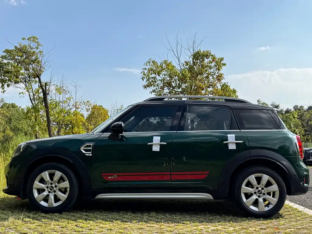 MINI Countryman 2018 — фото 15