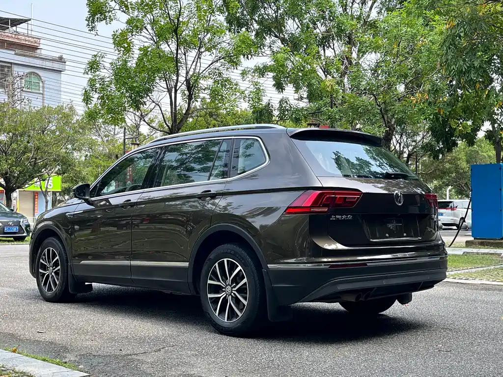 Volkswagen Tiguan L 2018 — фото 4