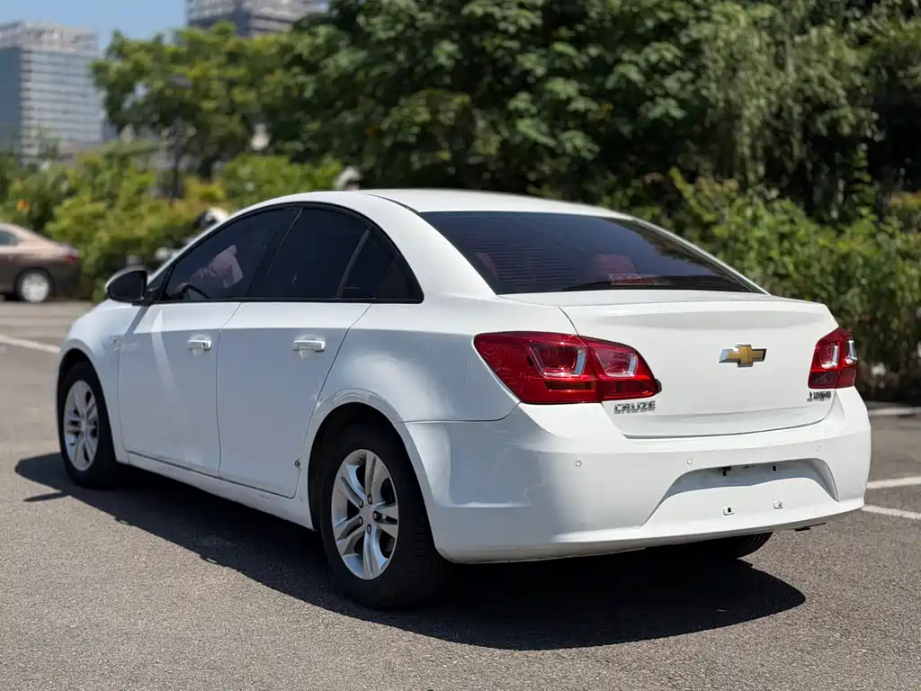 Chevrolet Cruze 2015 — фото 9