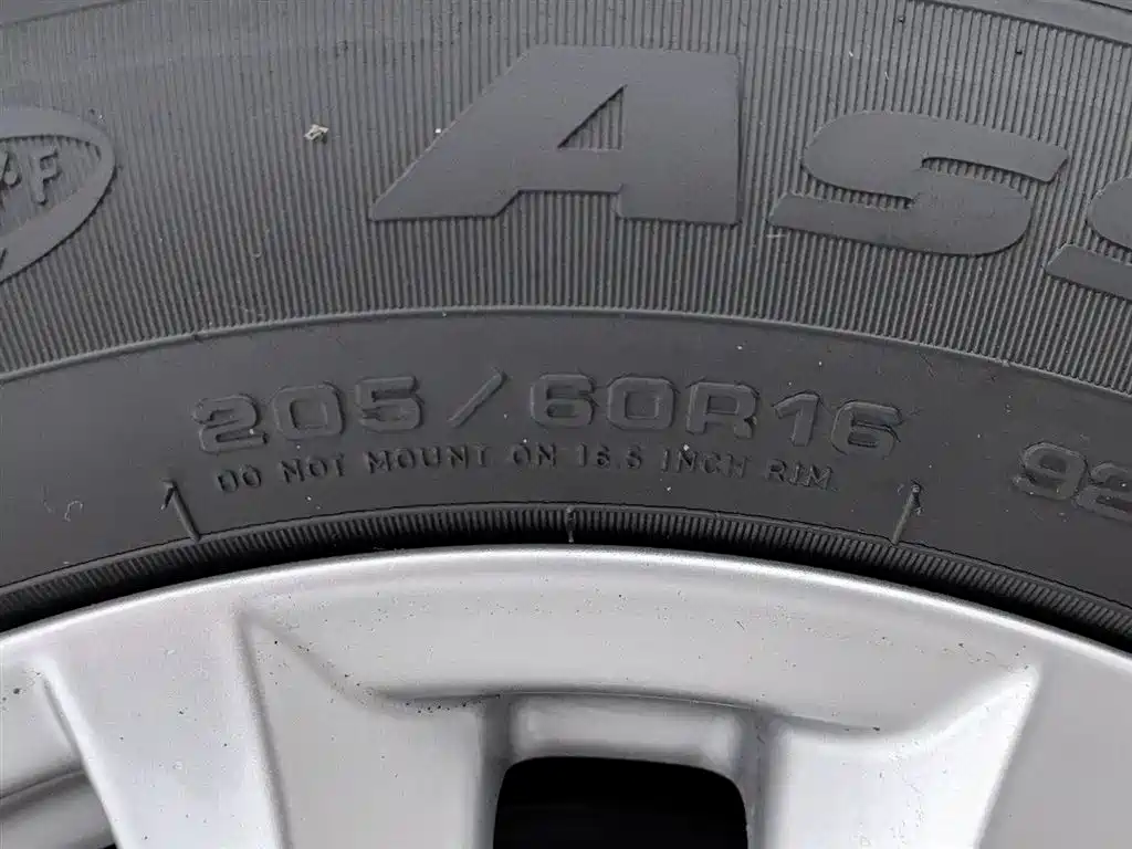 Mazda 3 Axela 2015 — фото 24