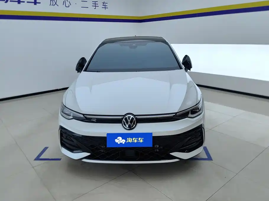 Volkswagen Golf 2025