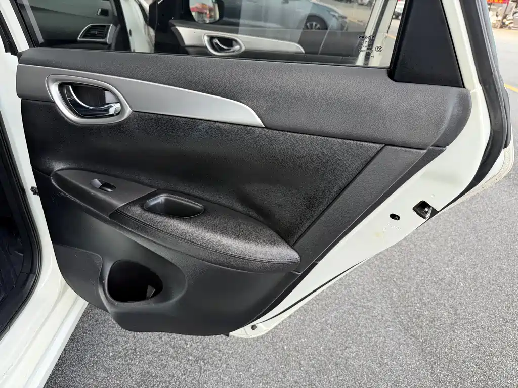 Nissan Sylphy 2019 — фото 17