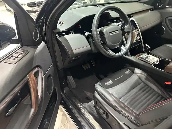 Land Rover Discovery Sport 2021