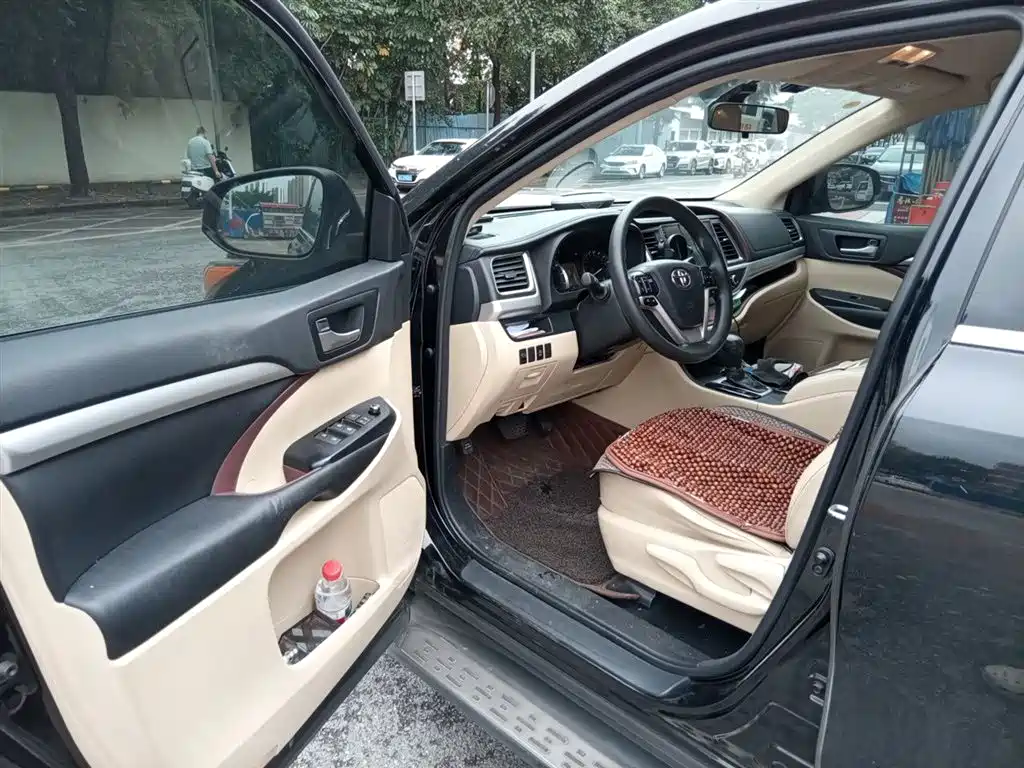 Toyota Highlander 2016 — фото 17