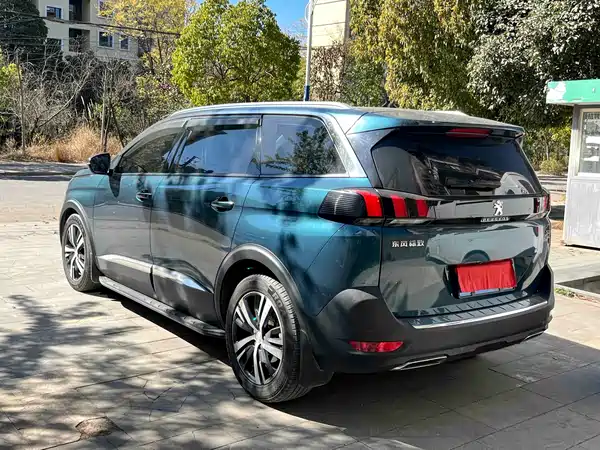 Peugeot 5008 2017