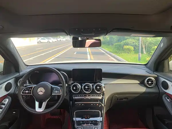 Mercedes-Benz GLC 2021