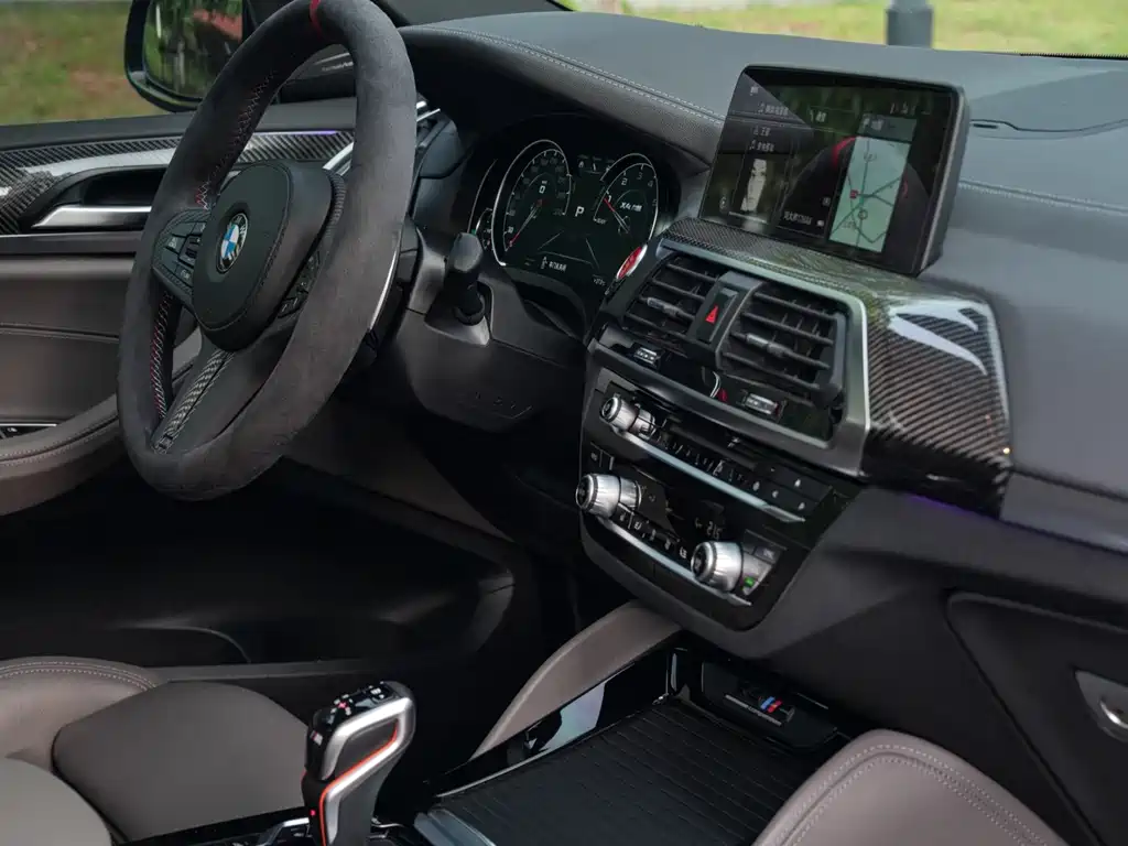 BMW X4 M 2019 — фото 13