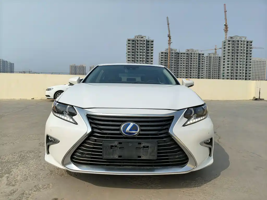 Lexus ES 2016 — фото 2