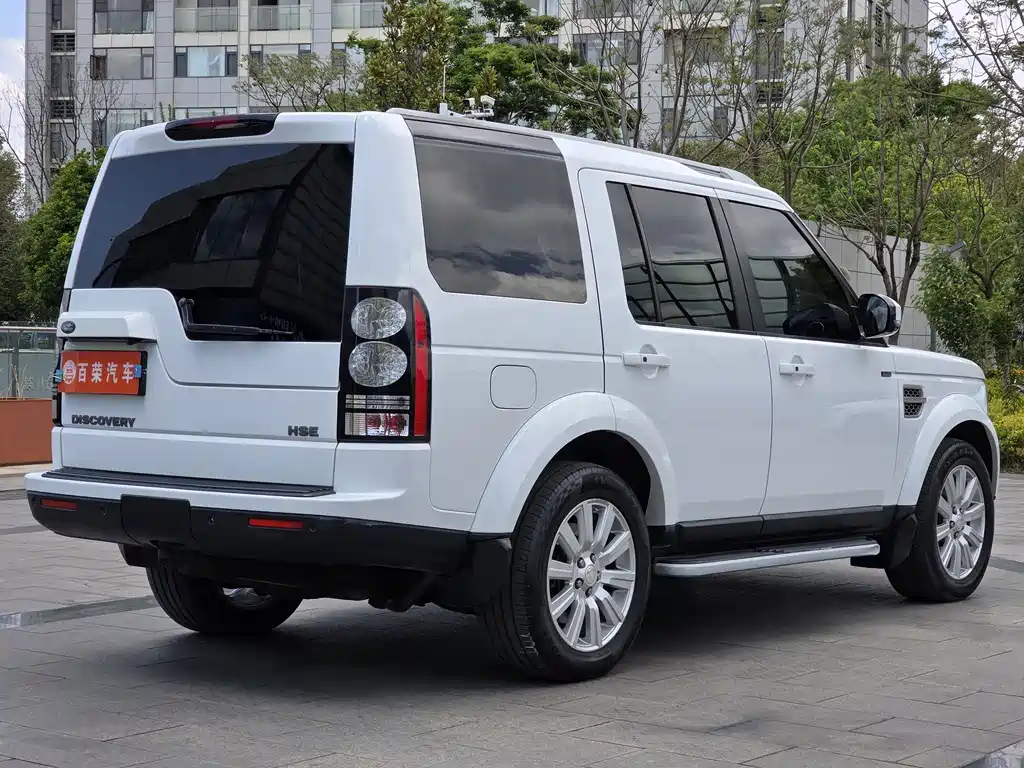 Land Rover Discovery 2015 — фото 14