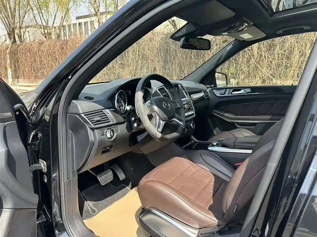 Mercedes-Benz GL-Class AMG 2015 — фото 10