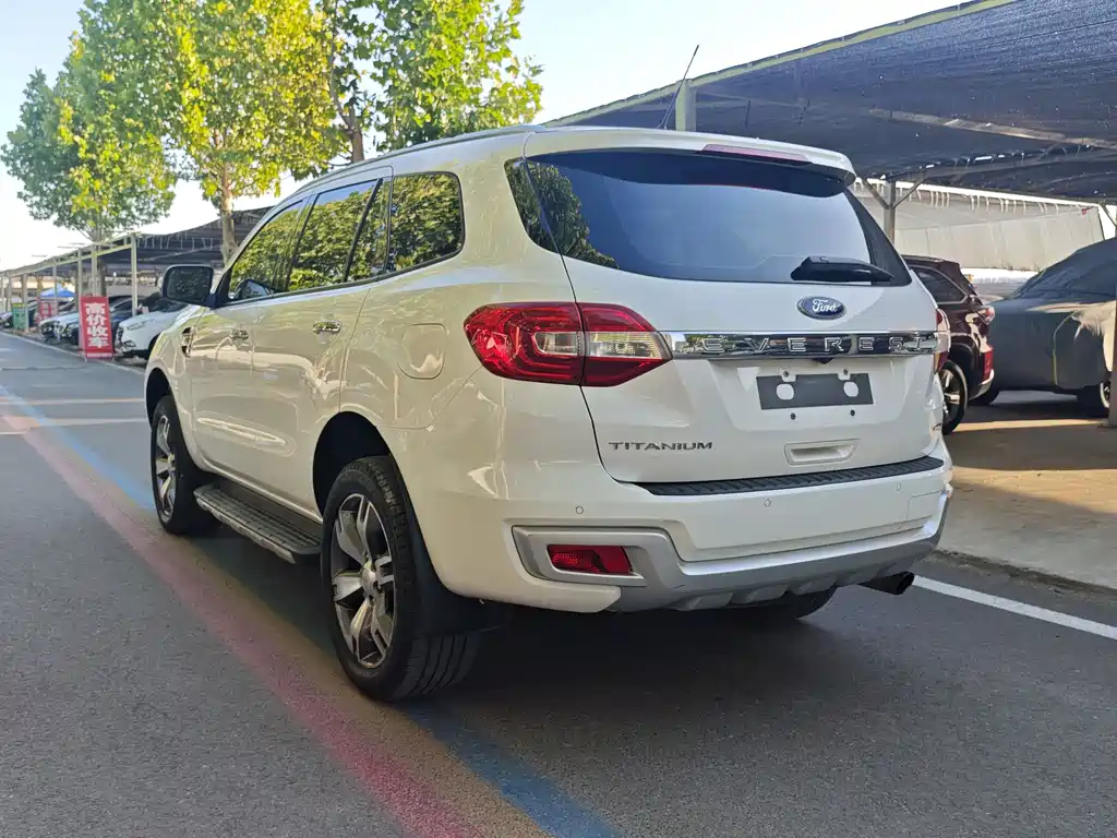 Ford Everest 2015 — фото 24