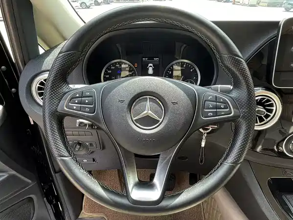 Mercedes-Benz Vito 2023