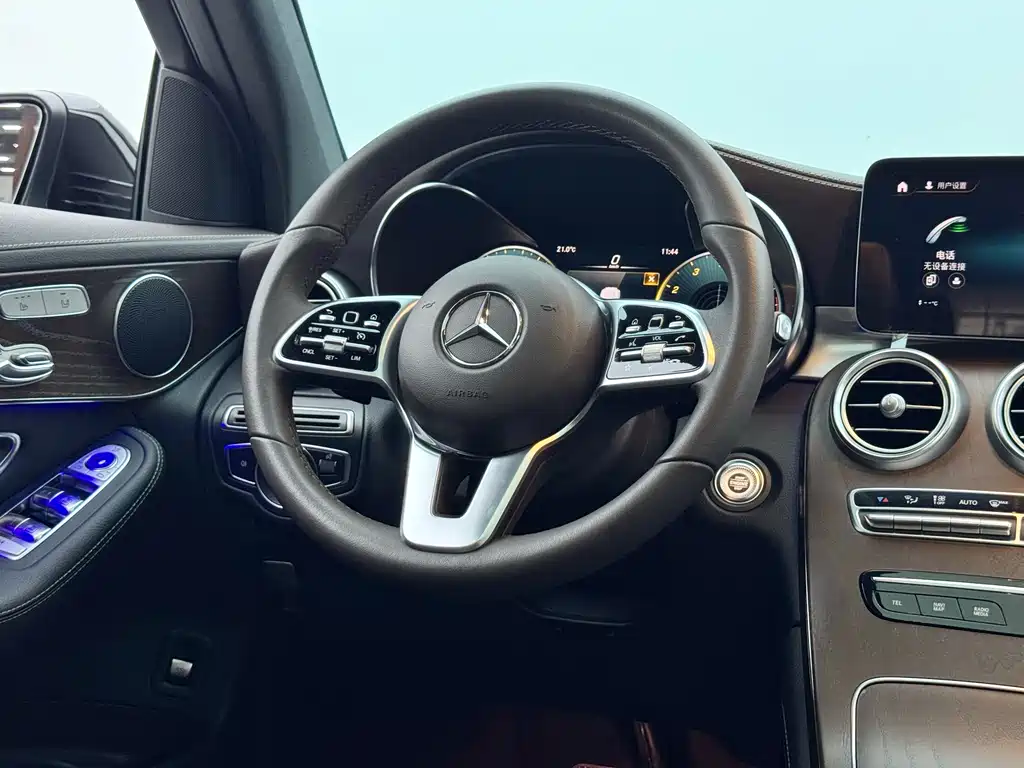 Mercedes-Benz GLC 2021 — фото 15