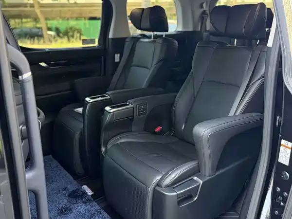 Toyota Vellfire 2022