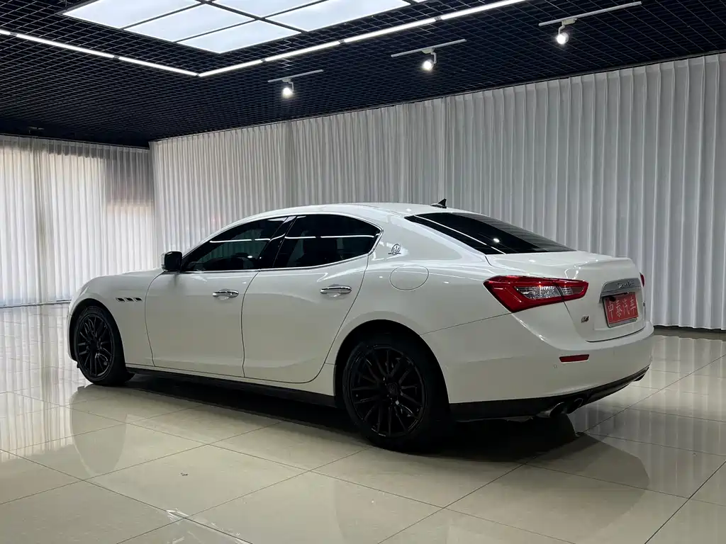 Maserati Ghibli 2015 — фото 4